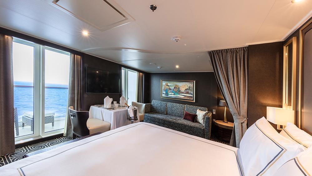 genting dream cruise palace suite price