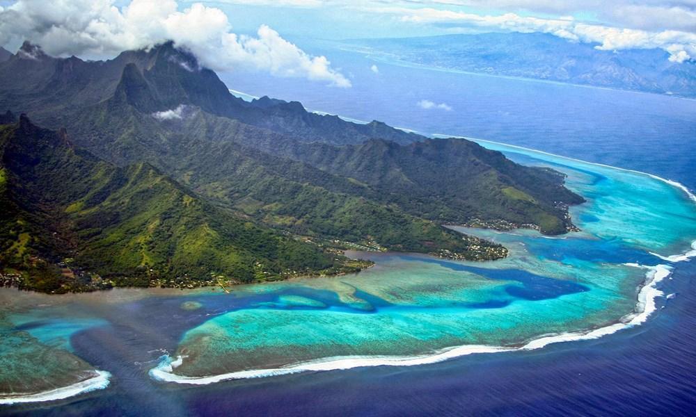 Moorea Island (Society Islands French Polynesia) cruise port schedule ...