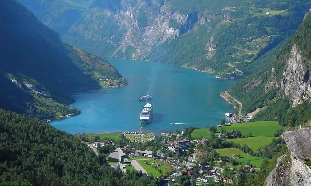 geirangerfjord cruise port webcam