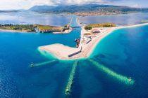 Greek ferry services resume cautiously following weather disruption Greek ferry services resume cautiously following weather disruption