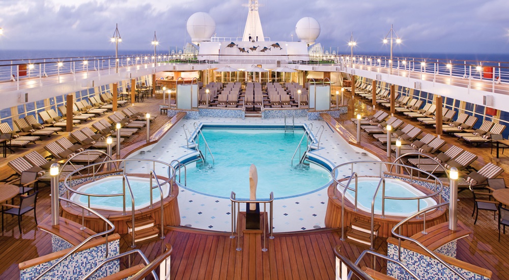 Regent Seven Seas Splendor cruise ship pool deck
