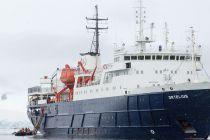 MV Ortelius becomes first expedition ship of the season to enter Weddell Sea