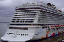 Suria KLCC - CRUISE CROCODILE: cruise dock, cruise port